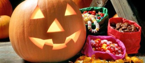 5 modi per festeggiare Halloween: dalla caccia al tesoro alla preparazione di pietanze a tema.