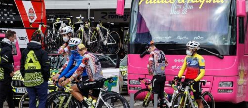Giro d'Italia, protesta dei corridori, Cipollini: situazione andava gestita in modo diverso.