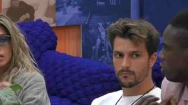 Gf Vip, lite tra Guenda Goria ed Enock a causa della battuta di Mario Balotelli.