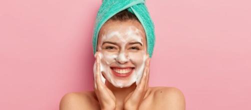 Skincare potencializada com cinco dicas básicas. (Arquivo Blasting News)