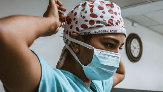 Coronavirus Italia, bollettino di oggi 27 ottobre: 21.994 nuovi casi e 221 decessi.