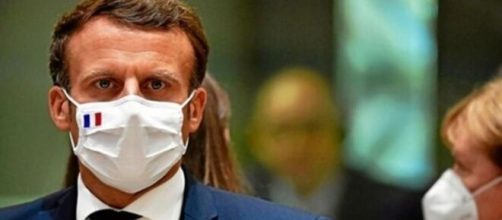 Emmanuel Macron envisageant un reconfinement - capture d’écran Facebook