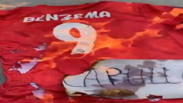 Une vid&eacute;o d'un fan du Real Madrid brulant le maillot de Benzema fait le buzz