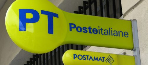 Poste Italiane, offerte di lavoro per diplomati e laureati.
