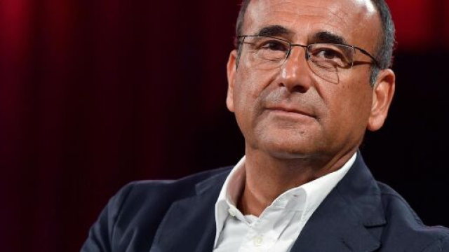 Carlo Conti è risultato positivo alla Covid.