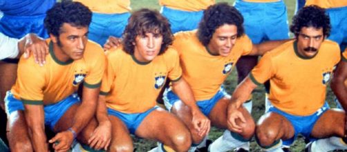 La 'prima linea' della selecao nel 1977: Gil, Zico, Roberto Dinamite e Rivelino.