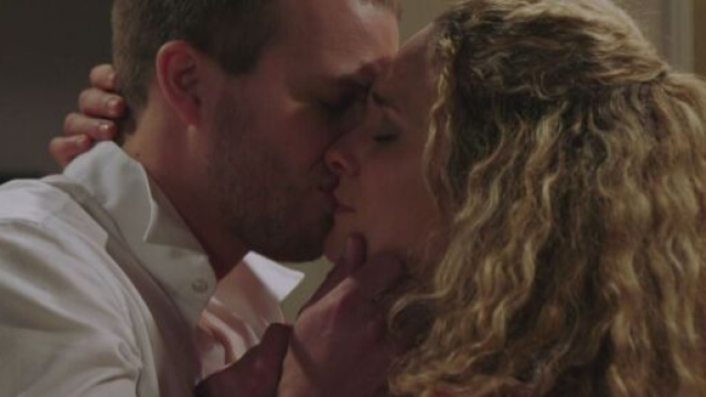 Il bacio di Tim e Franzi - Tempesta d'amore Video | Mediaset Play - mediaset.it