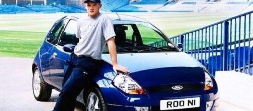 Rooney exibe seu humilde Ford Ka nos tempos de Everton. (Arquivo Blasting News)