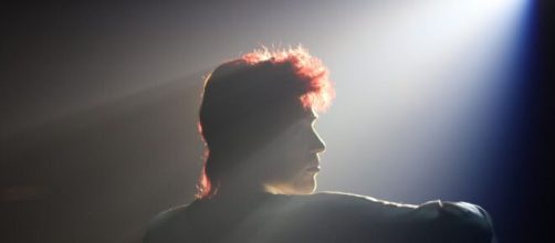 Esce Stardust, il nuovo film su David Bowie: è stato presentato alla festa del cinema di Roma.