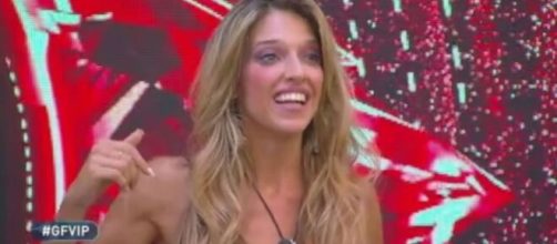 GF Vip, Antonella Elia sull'uscita di Guenda: 'Andrebbe osservato un esempio come lei'.