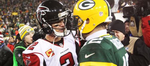 Matt Ryan e Aaron Rodgers são as principais armas para Atlanta Falcons e Green Bay Packers, pela NFL. (Arquivo Blasting News)