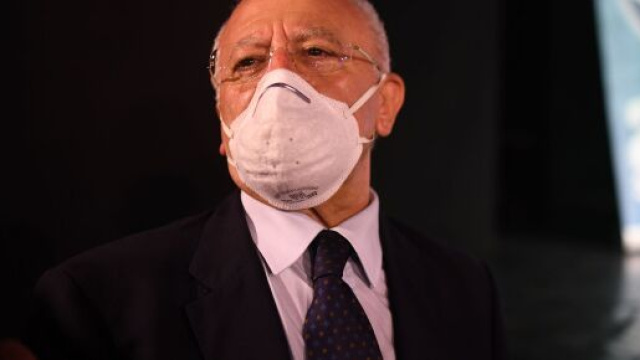 Coronavirus: il governatore De luca contro l'assenza di controlli da parte delle forze armate.