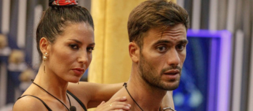 GF Vip, scherzi in casa: falsa rissa tra Tommaso e Oppini, Elisabetta gelosa di Pierpaolo per finta.