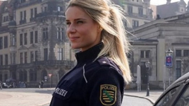 Ancienne policière la plus sexy d'Allemagne elle devient influenceuse Instagram - Photo capture d'écran Facebook