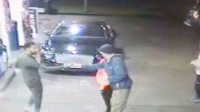 Mohamed Salah est venu en aide &agrave; un SDF avant de lui donner de l'argent