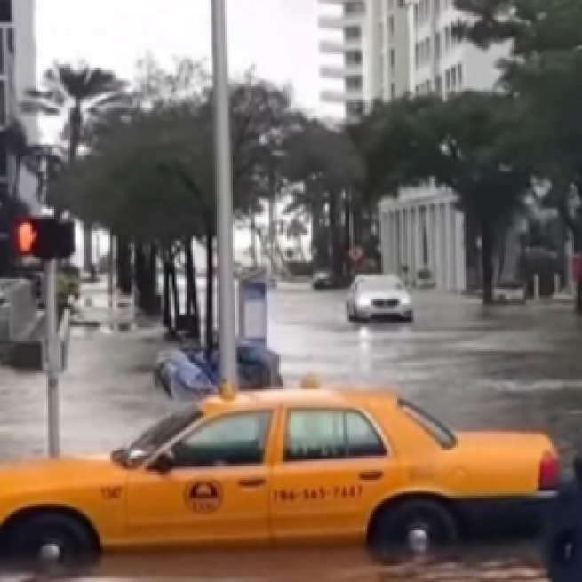 Tropical Storm Eta hits Florida with heavy rainfall, high winds. [Image source/Global News YouTube video]