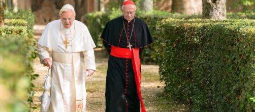 'Dois Papas': filme conta a história entre Papa Francisco e Bento XVI. (Reprodução/Netflix)