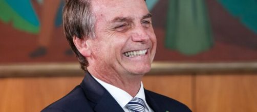 Coronavirus, Bolsonaro: 'Dispiace per i morti, ma tanto moriremo tutti'.