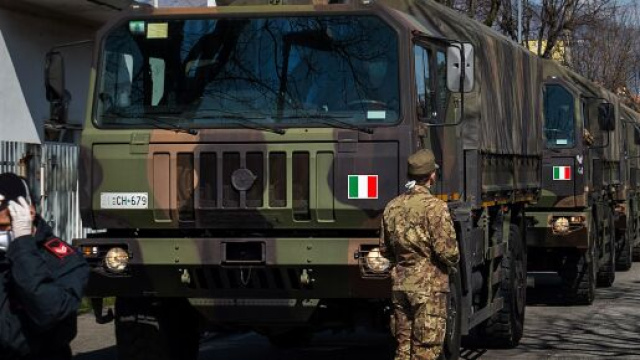 Coronavirus, il Governo vorrebbe inviare l'Esercito a Napoli per gestire l'emergenza sanitaria.