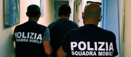 L'operazione antidroga è stata effettuata dagli agenti della Squadra Mobile.