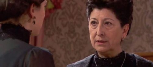 Una vita anticipazioni puntate spagnole: Ursula muore maledicendo la Salmeron.