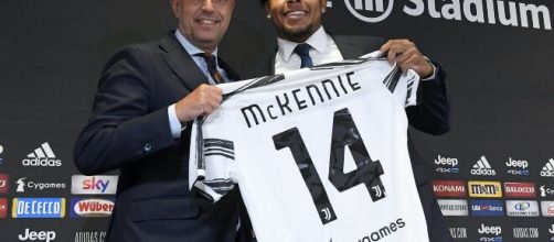 Juventus, infortunio ad un piede per McKennie durante un'intervista post gara