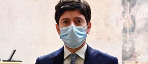 Coronavirus, Roberto Speranza: 'Vogliamo governare la curva senza arrivare al lockdown totale'.