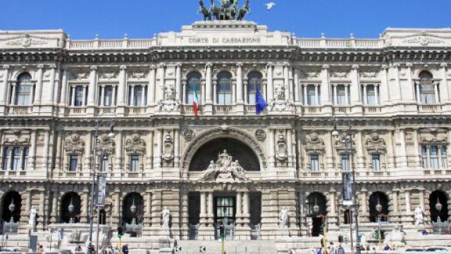 Accertamento Irpef, la Cassazione conferma l'obbligatorietà del contraddittorio anche peri familiari del contribuente