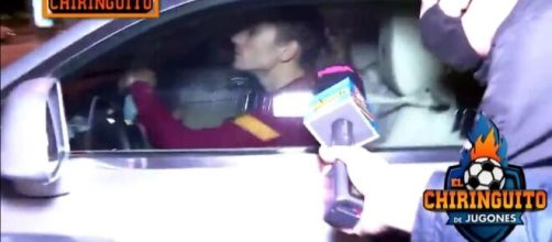 Antoine Griezmann pris à partie par un fan du Barça, la vidéo fait le tour de la toile. Capture d'écran