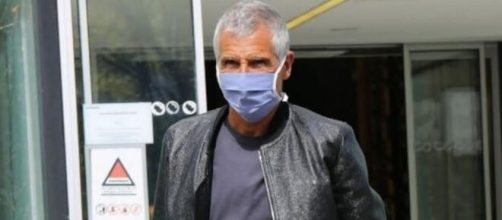 Nagui portant un masque afin de se protéger du coronavirus - Capture d’écran Facebook