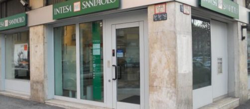 Intesa Sanpaolo cerca diplomati e laureati in molte città d'Italia, candidature online