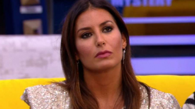 Grande Fratello Vip, Elisabetta medita l'addio: 'Impensabile Natale qui e non con Nathan'.