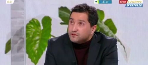 Nabil Djellit en larmes après son hommage à Maradona dans L'ÉQUIPE D'ESTELLE (Vidéo). Capture d'écran