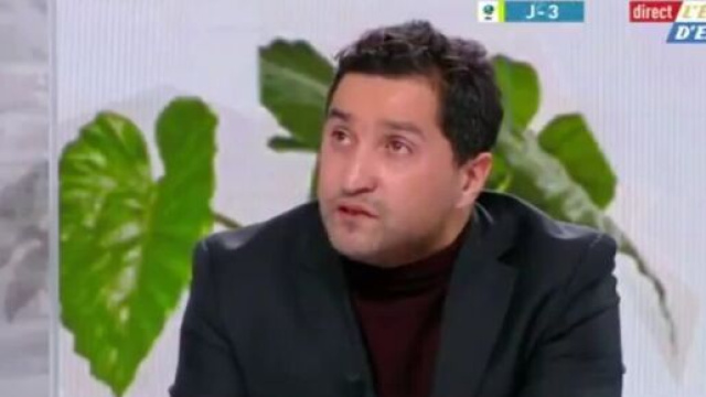 Nabil Djellit en larmes après son hommage à Maradona dans L'ÉQUIPE D'ESTELLE (Vidéo). Capture d'écran