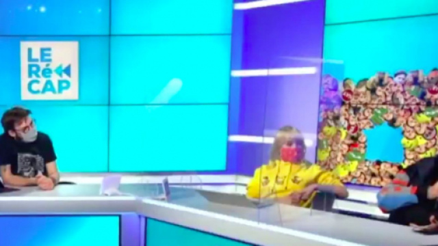 Pierre Ménès choque les internautes en plateau télé - Photo capture d'écran Twitter