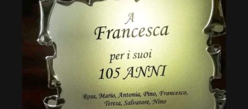 Targa dedicata al 105° compleanno di Francesca Spina