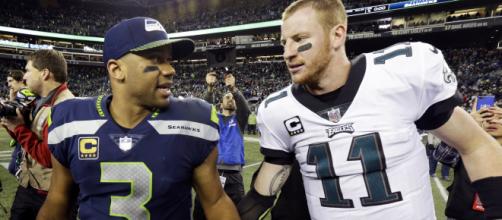 Russell Wilson e Carson Wentz são os principais nomes ofensivos para Seattle Seahawks e Philadelphia Eagles na NFL. (Arquivo Blasting News)