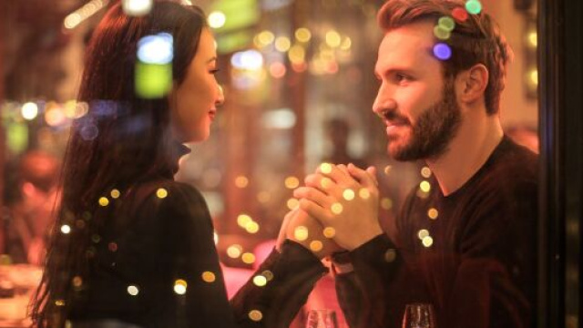 Oroscopo di dicembre: mese d'attesa per l'Ariete, grandi novità per Gemelli.