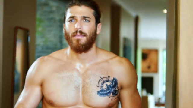 Can Yaman compleanno 8 novembre.