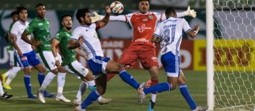 Campeões brasileiros, Cruzeiro x Guarani é o jogo que abre a 21ª rodada da Série B. (Arquivo Blasting News)