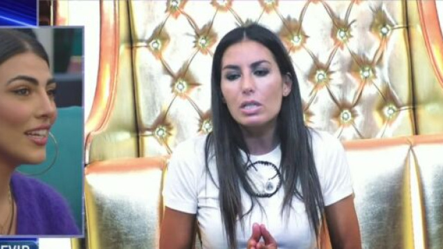GF Vip, Elisabetta rimprovera Adua: 'Se non sai come sono andate le cose è inutile'.