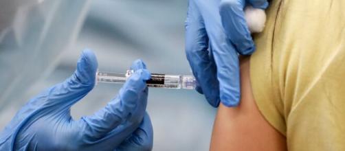 Reino Unido ha empezado a suministrar la vacuna