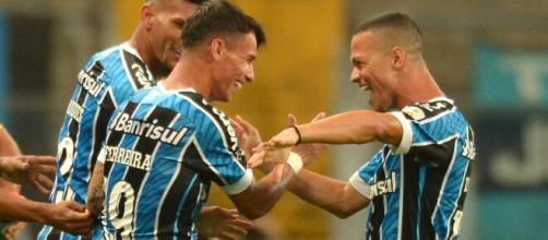 Darlan e Ferreira devem ser titulares no Grêmio. (Arquivo Blasting News)