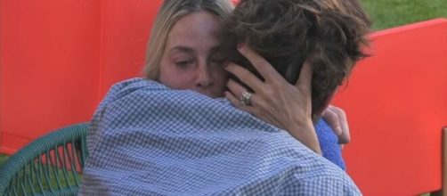 Grande Fratello Vip, Stefania fa pace con Tommaso: 'Ti amo per quello che sei'.