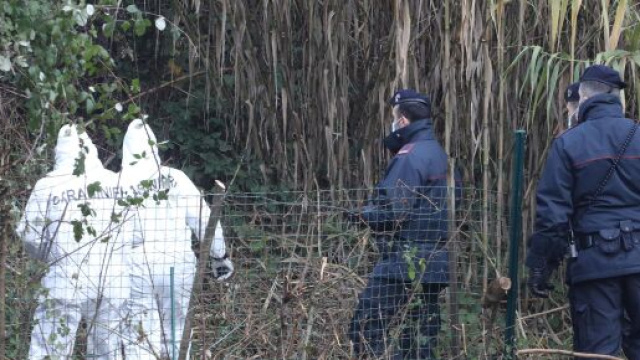 Firenze, trovata quarta valigia nel campo di Sollicciano e identificato il corpo dell'uomo.