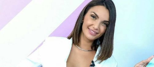 GF Vip: Elettra Lamborghini, Arisa e Iva Zanicchi possibili ospiti della puntata di Capodanno.