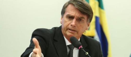 Bolsonaro diz que quem lhe chama de mau exemplo é 'imbecil' e 'idiota'. (Arquivo Blasting News)