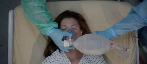 Nel sesto episodio di Grey's Anatomy 17, le condizioni di Meredith si sono ulteriormente aggravate.