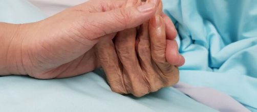 Câmara dos Deputados da Espanha aprova projeto que descriminaliza a eutanásia. (Arquivo Blasting News)