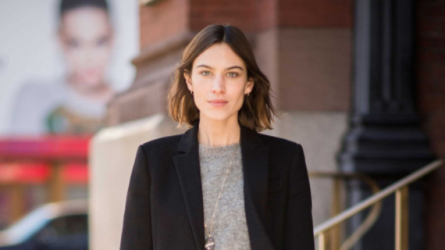 I tagli capelli medi e acconciature effetto lifting: il lob e la treccia per l'inverno 2021.